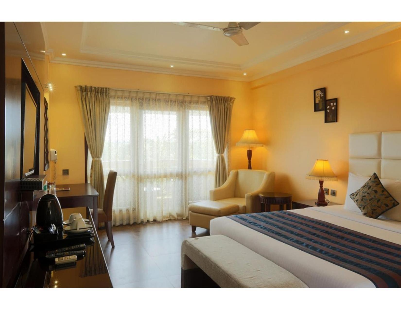 Hotel Silky Palace Near Igi Airportt Нью-Делі Екстер'єр фото