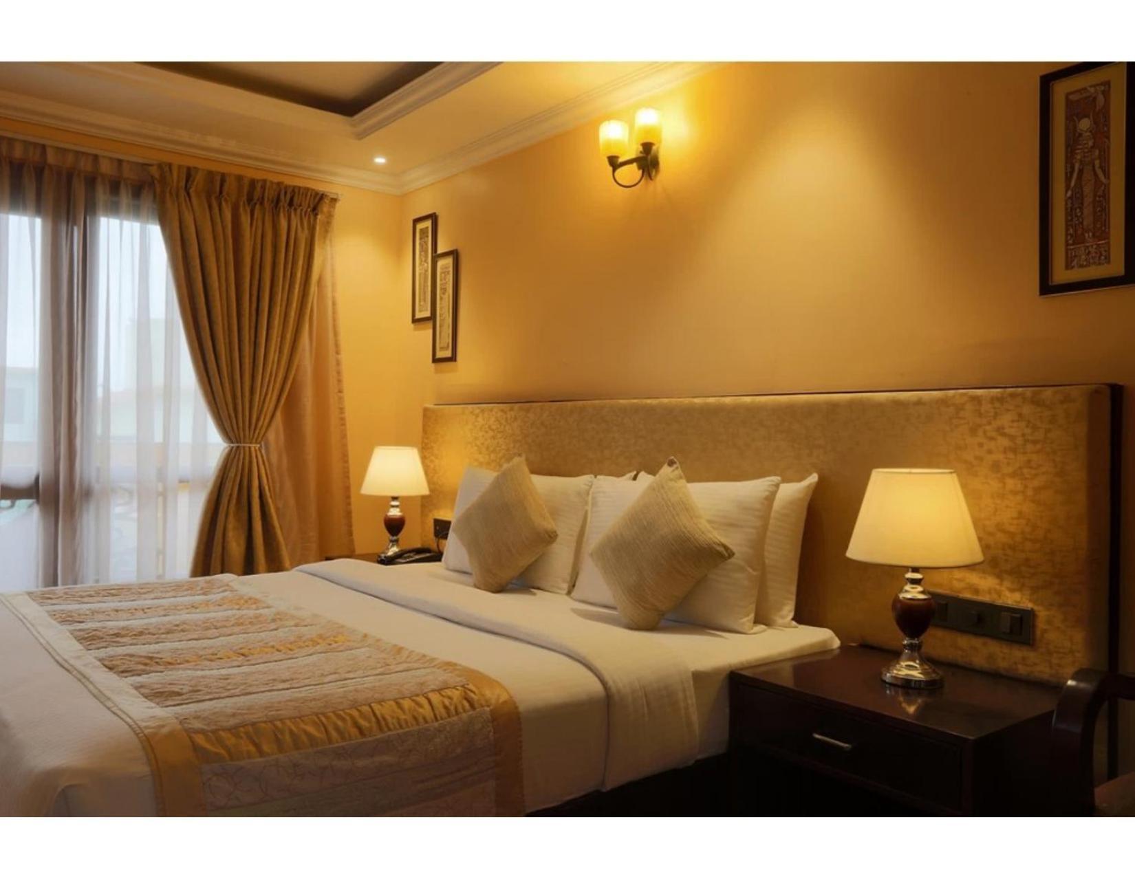 Hotel Silky Palace Near Igi Airportt Нью-Делі Екстер'єр фото