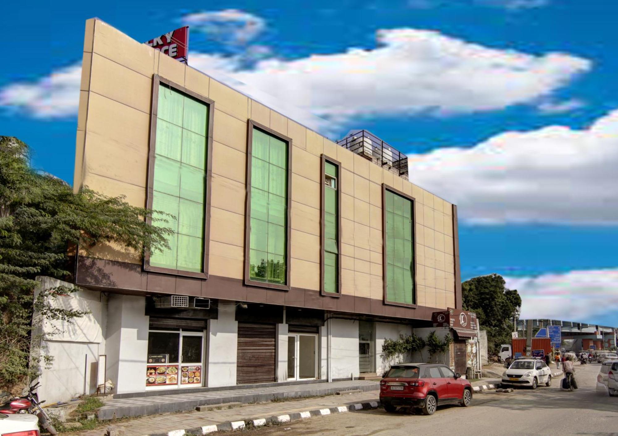 Hotel Silky Palace Near Igi Airportt Нью-Делі Екстер'єр фото